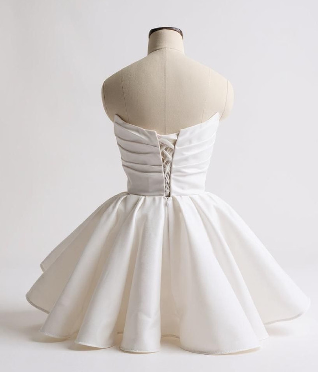 Robes de mariée courtes
