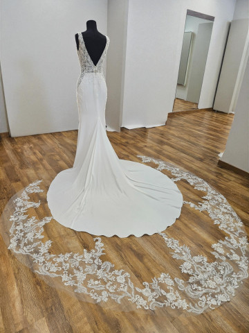 Décoration en Dentelle pour Traîne – Service de Personnalisation sur Mesure