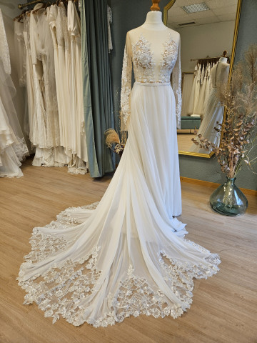 Robe de Mariée Transformable – Silhouette Sirène & Sur-jupe Royale