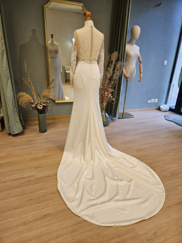 Robe de Mariée Transformable – Silhouette Sirène & Sur-jupe Royale