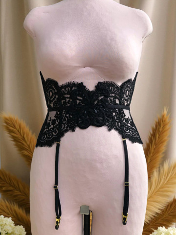 Porte-Jarret en Dentelle Noire – Personnalisable sur Mesure